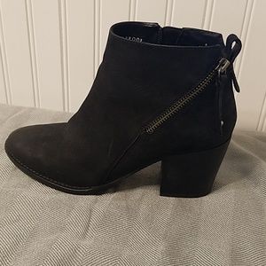Blondo Waterproof black leather booties Size 8